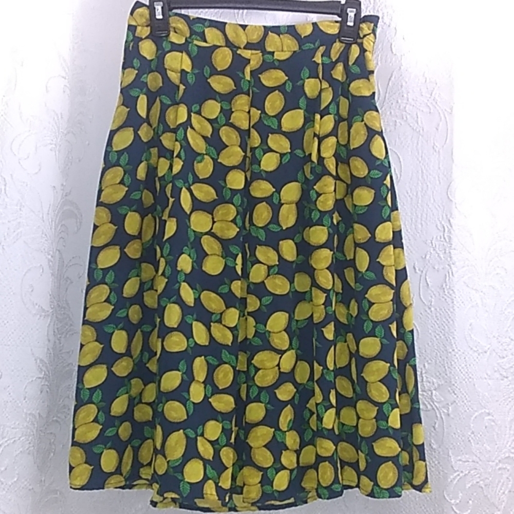 The limited 🍋 skirt